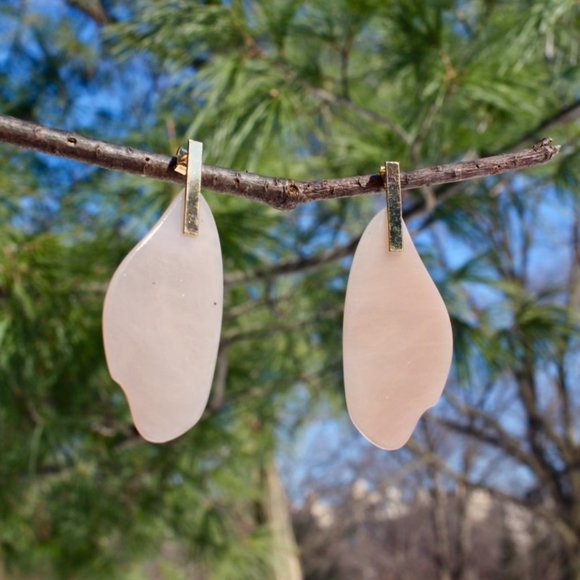 18K Gold Blush Pink Cream Teardrop Earrings - Picture 8 of 9